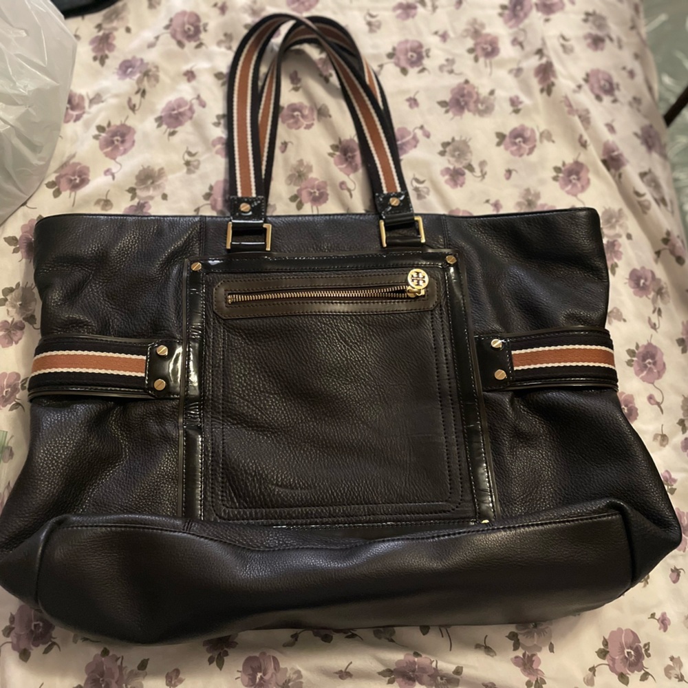 Beautiful large Tory Burch Black Leather Tote Bag - Weekend or Work bag - Picture 8 of 14